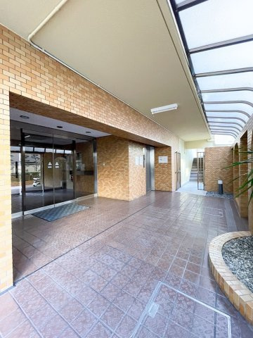 ダイアパレス大手門　舞鶴小学校区のロビー|ダイアパレス大手門