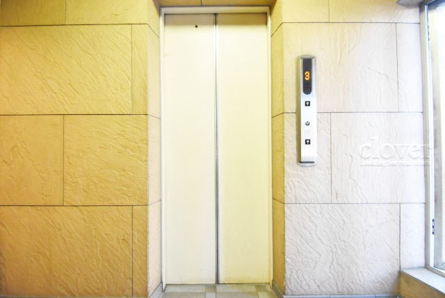 【設備】 | 第二高円寺ダイヤモンドマンション | 無いと困ってしまう設備の筆頭がエレベーター。定期的なメンテナンスが必要な大型機械です。よく整備されていることをご確認ください。～即日のご見学可能～　お問合せはお気軽にどうぞ。
