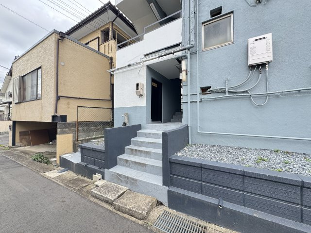 YAK北松戸ビルのエントランス