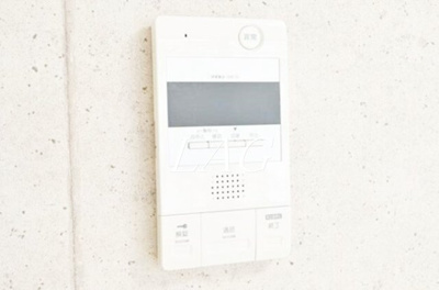 【セキュリティ】 | イルビラージュ仲六郷 | モニター付きインターホンです。