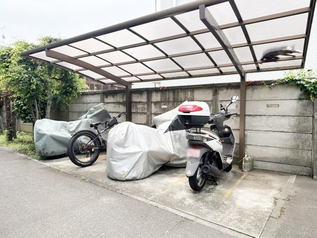【駐車場】 | ドミール上板橋 | バイク置き場