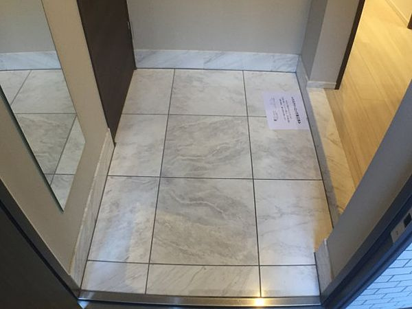 クレイシア両国ルクールの玄関