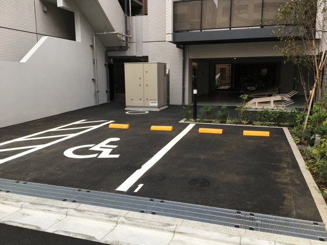 クレイシア両国ルクールの駐車場