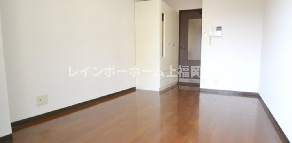 グランドゥールふじみ野の居間・リビング|同物件別号室参考写真です。
