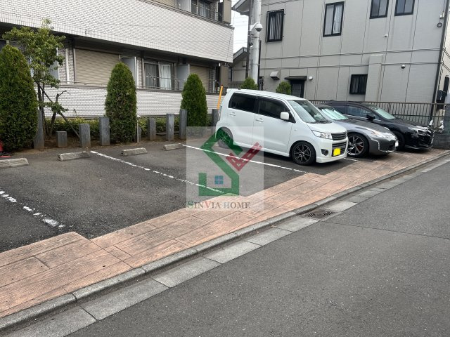 ティルタ南住吉の駐車場