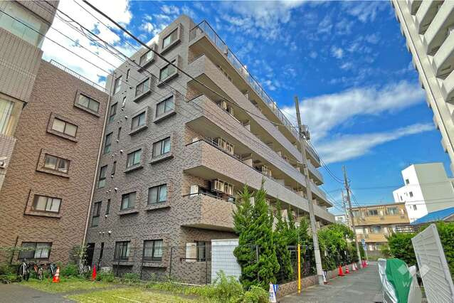 ガーデンホーム西蒲田の外観|平成７年築の新耐震基準マンション、ガーデンホーム西蒲田は即日現地案内可能となっておりますので、お気軽にお問い合わせください！