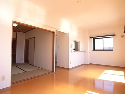 【洋室】 | ベルシャトウ津田沼 | コンパクトで使いやすい洋室です