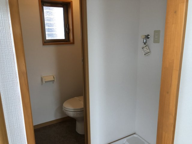 新遠里小野マンションのトイレ|落ち着いたトイレです