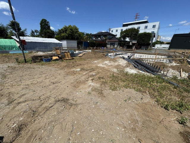 新築　伊勢崎市曲沢町第５　クレイドルガーデン　2号棟　の駐車場|現地写真　駐車スペースは並列3台分可能です！

