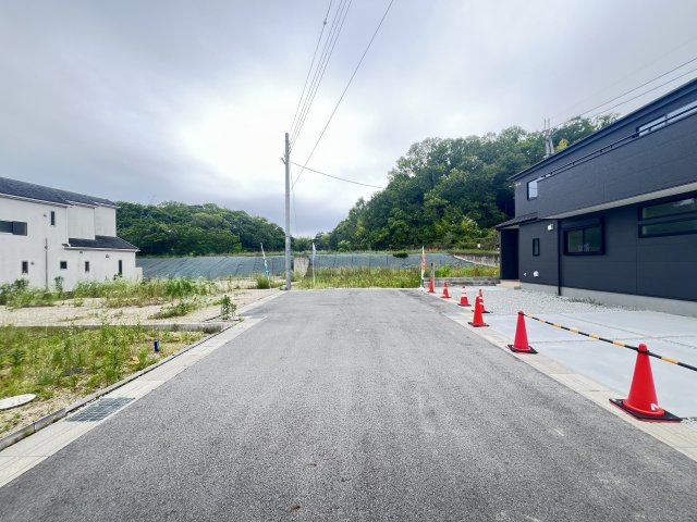 広陵町大野6期　全5棟の前面道路含む現地写真