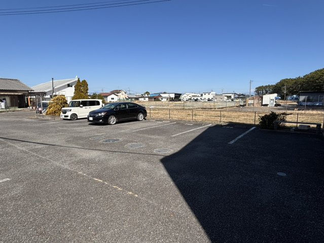 プリオールの駐車場