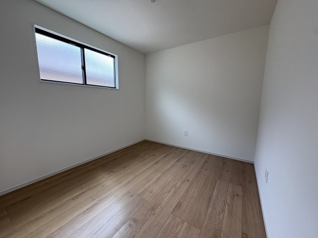 【子供部屋】 | 春日市弥生4丁目2期　1号棟（全1棟）【仲介手数料無料・0円】 | 施工例。施工例は完成時と異なる場合があります。