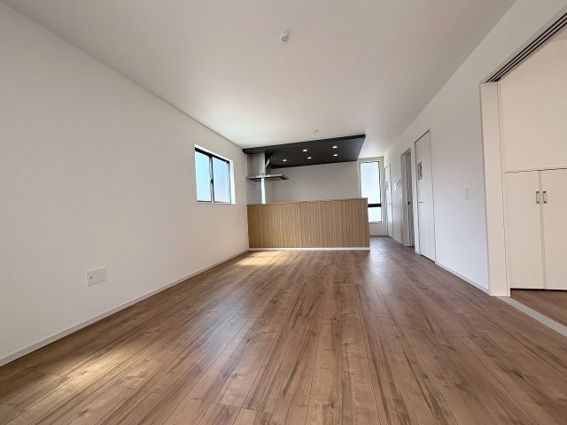 【洋室】 | 春日市弥生4丁目2期　1号棟（全1棟）【仲介手数料無料・0円】 | 施工例。施工例は完成時と異なる場合があります。