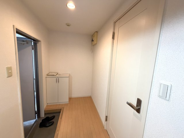 クレフラスト星崎の玄関