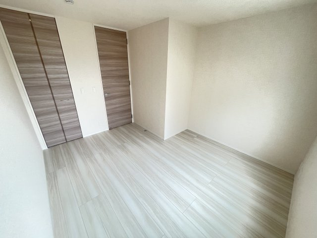 【寝室】