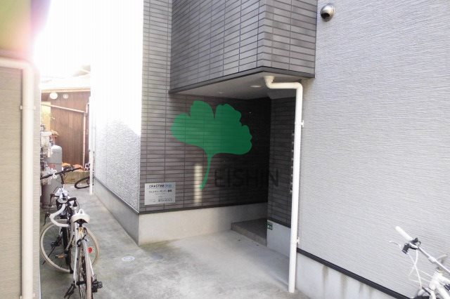 マルスヴァンサンク1番館のエントランス