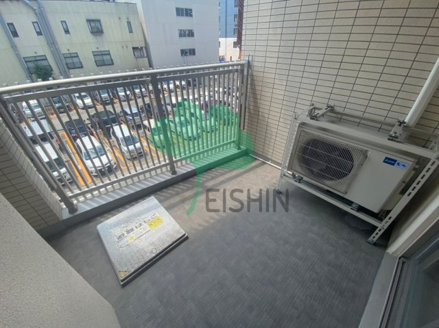コンソラトゥール博多のバルコニー|お部屋からフラットに繋がるバルコニーです！