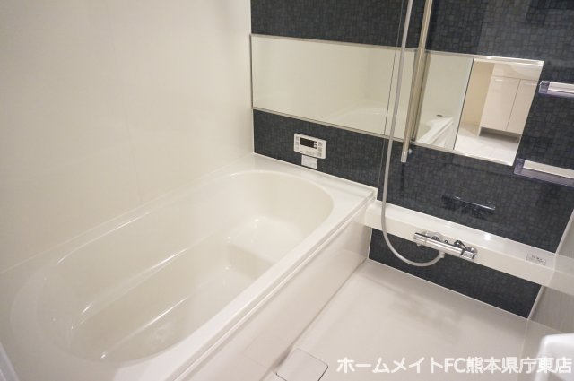 熊本市東区沼山津２丁目のアパートの浴室