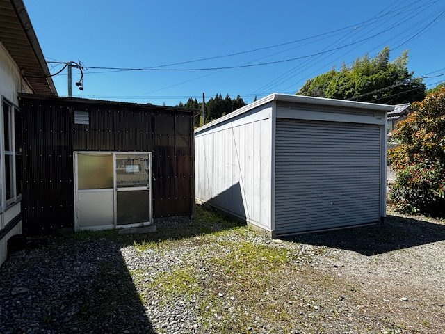 島田市伊太　売作業所・倉庫の外観