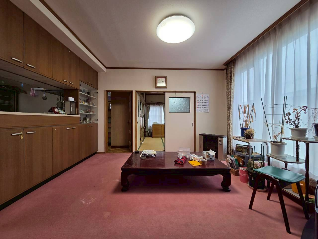 若草町　中古住宅の居間・リビング|LD8帖