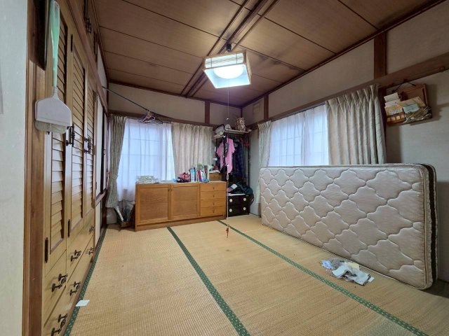 若草町　中古住宅の和室|1階　和室6帖