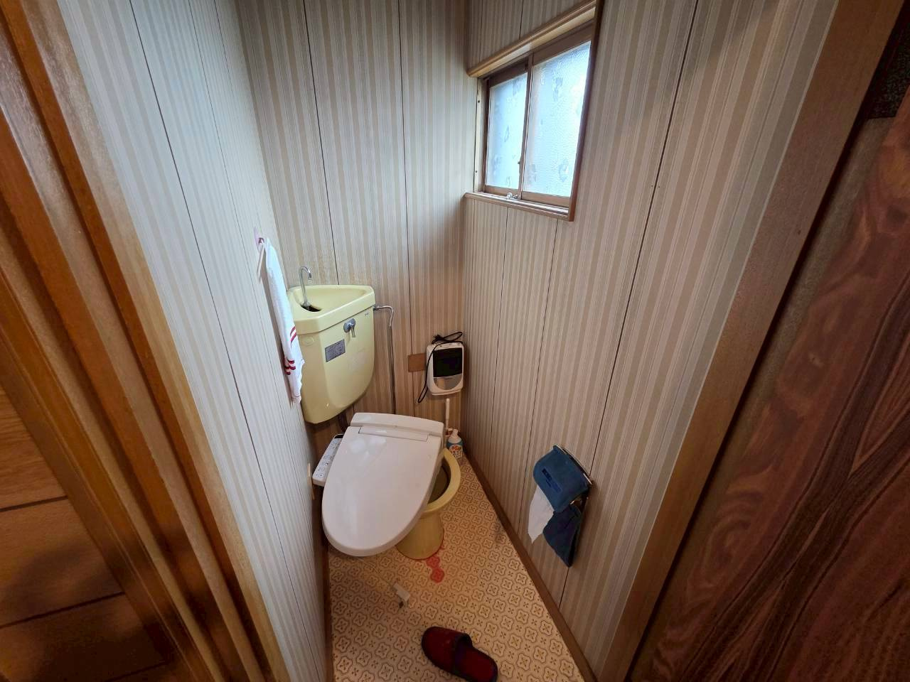 若草町　中古住宅のトイレ|2階　トイレ