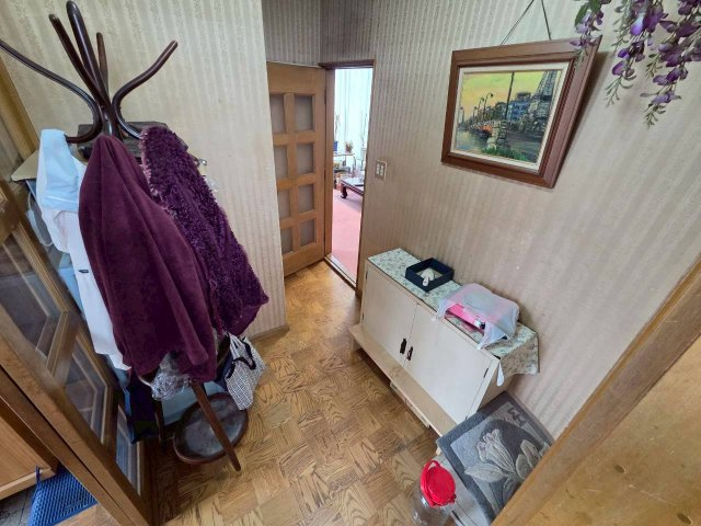 若草町　中古住宅の玄関|玄関ホール