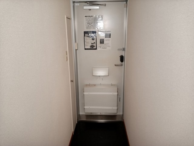 【玄関】 | レオパレスハナミズキ | 備品や設備仕様は号室等により異なります。現地をご確認下さい。