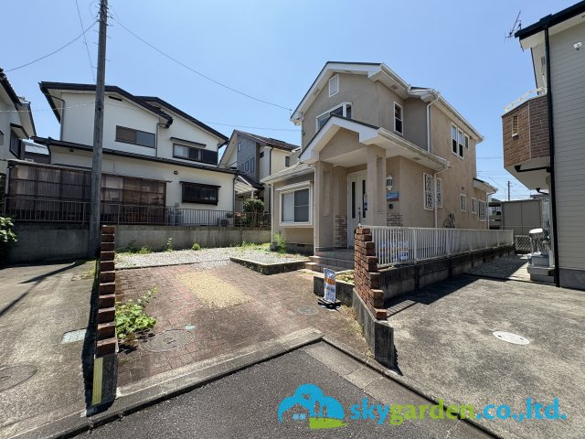 秦野市渋沢　中古戸建の外観|ゆったりとした敷地