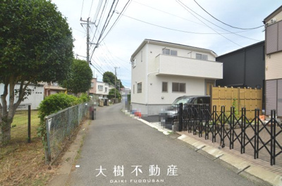【前面道路含む現地写真】 | 座間市栗原中央１丁目　新築戸建て　全１棟【仲介手数料無料】