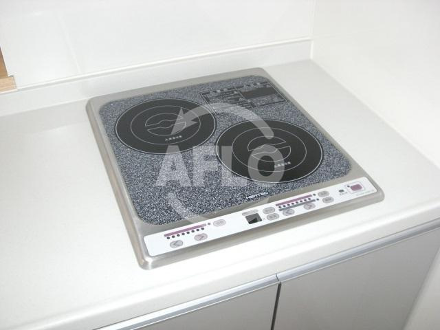 パウゼドーム前のキッチン|パウゼドーム前　IH2口コンロシステムキッチン