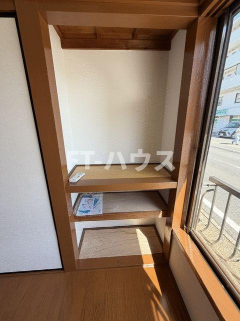 本大久保５丁目貸家の収納
