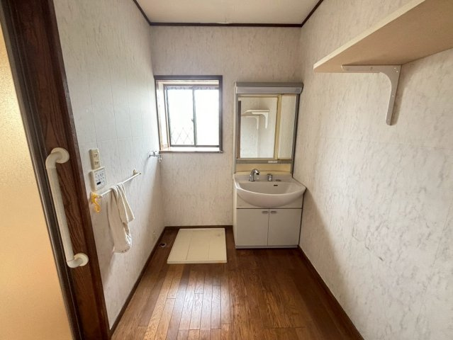 茂原市高師　中古戸建の独立洗面台|2026年7月6日撮影
