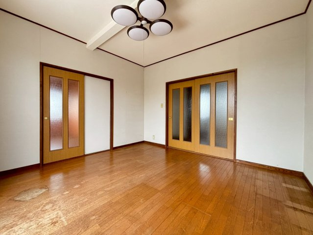 茂原市高師　中古戸建の居間・リビング|2026年7月6日撮影