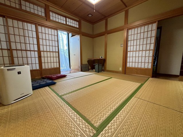 茂原市高師　中古戸建の寝室