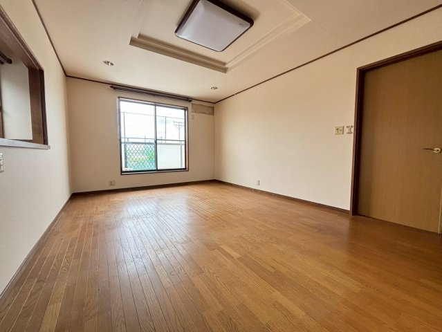 茂原市高師　中古戸建の洋室|2026年7月6日撮影
