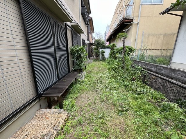 深阪4丁貸家の庭