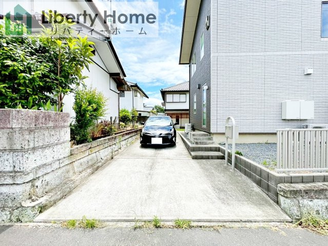 茨城町長岡　中古戸建の駐車場