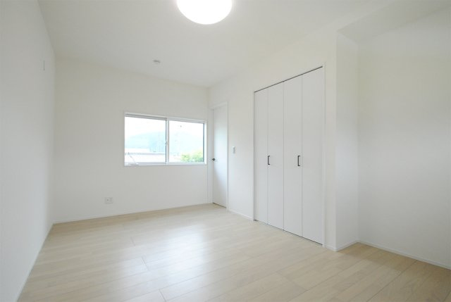 坂城町中之条　中古住宅の洋室
