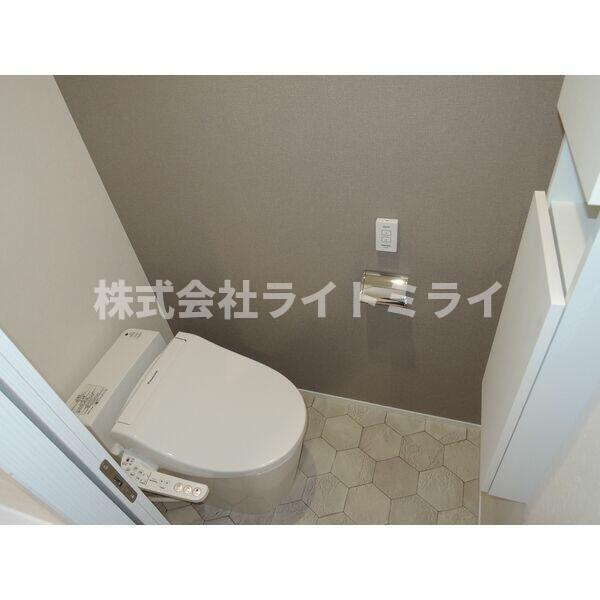 フィカーサ　いちょうの木のトイレ| 