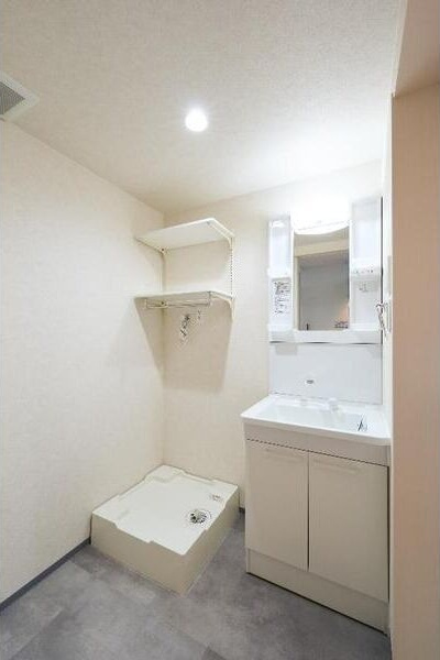 CRASTINE弥生町B棟(クラスティーネヤヨの洗面所