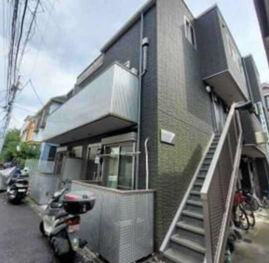 SARTEH エスポワールのエントランス