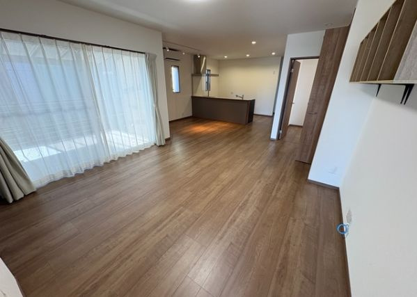 都城市若葉町の中古一戸建の居間・リビング