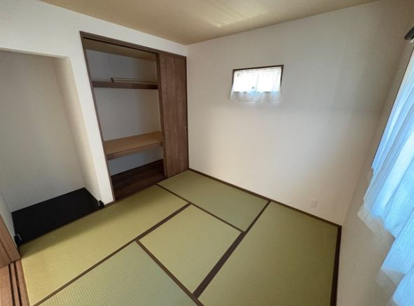 都城市若葉町の中古一戸建の和室