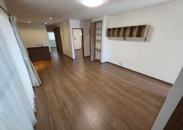 都城市若葉町の中古一戸建の居間・リビング