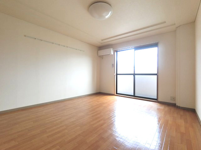 【寝室】