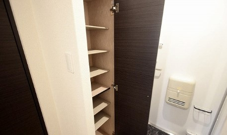 クレイノエスペランサ桜井新町の玄関