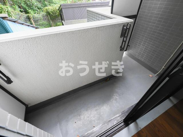 スカイコート横浜弘明寺のバルコニー
