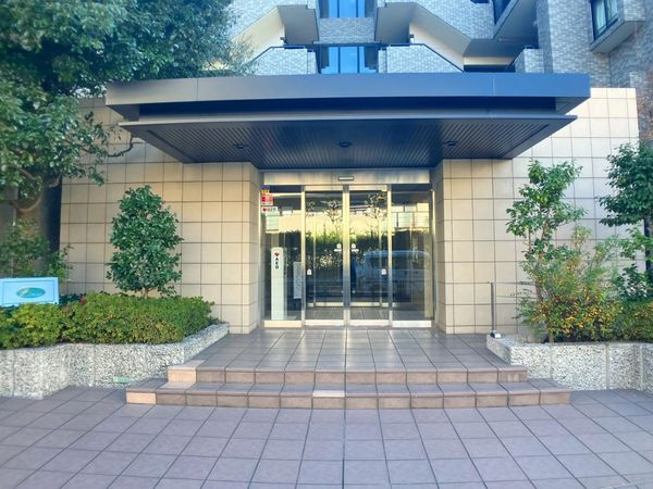 フォルスコート学芸大学のエントランス|フォルスコート学芸大学：「学芸大学」駅徒歩１２分！