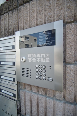 【エントランス】 | ルーラルネスト | オートロック付きで安心♪